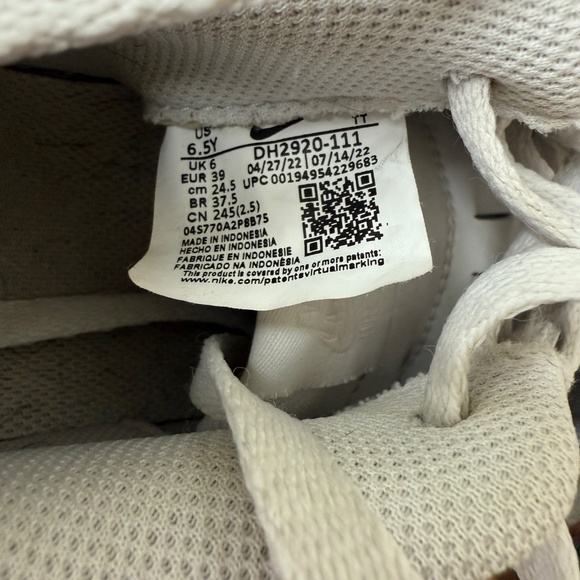 Nike Air Force 1 LE (GS) 6.5 y - Picture 5 of 5